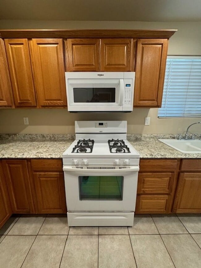 Photo - 1153 W 37th Pl Unit 3/4