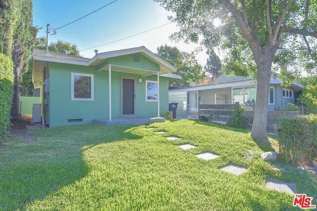 Photo - 2657-2657 Piedmont Ave