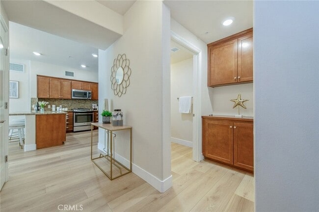 Photo - 28220 Highridge Rd Unit 204