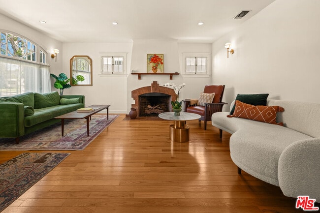 Photo - 944 S Hudson Ave