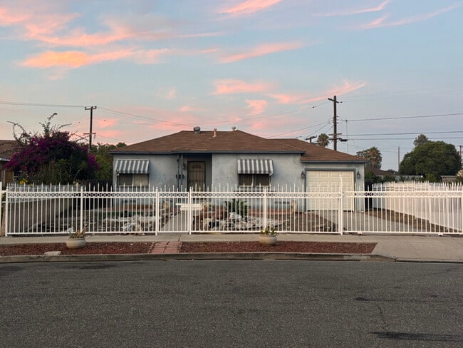 Photo - 1020 S Exmoor Ave House