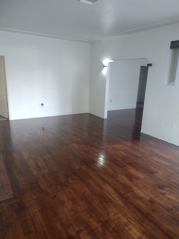 Photo - 148 W 34th St House