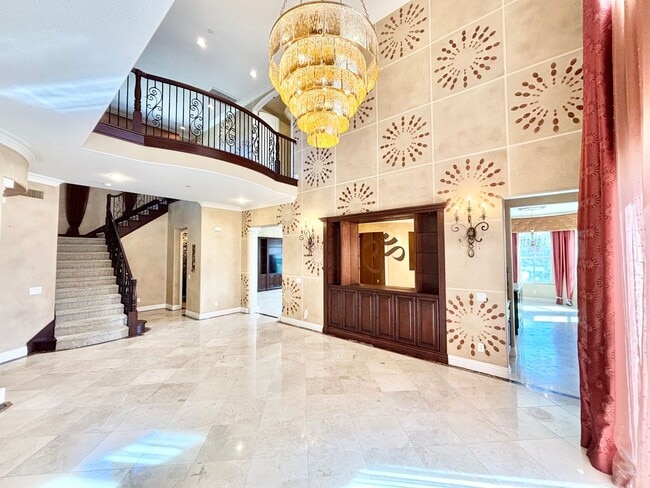 Photo - 1702 Aleutian Way