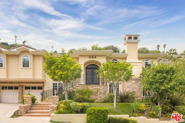 Building Photo - 3691 Benedict Canyon Ln