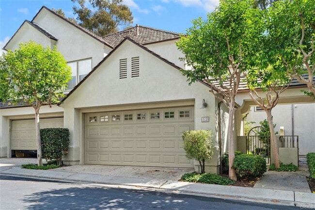 Building Photo - 52 Brigmore Aisle