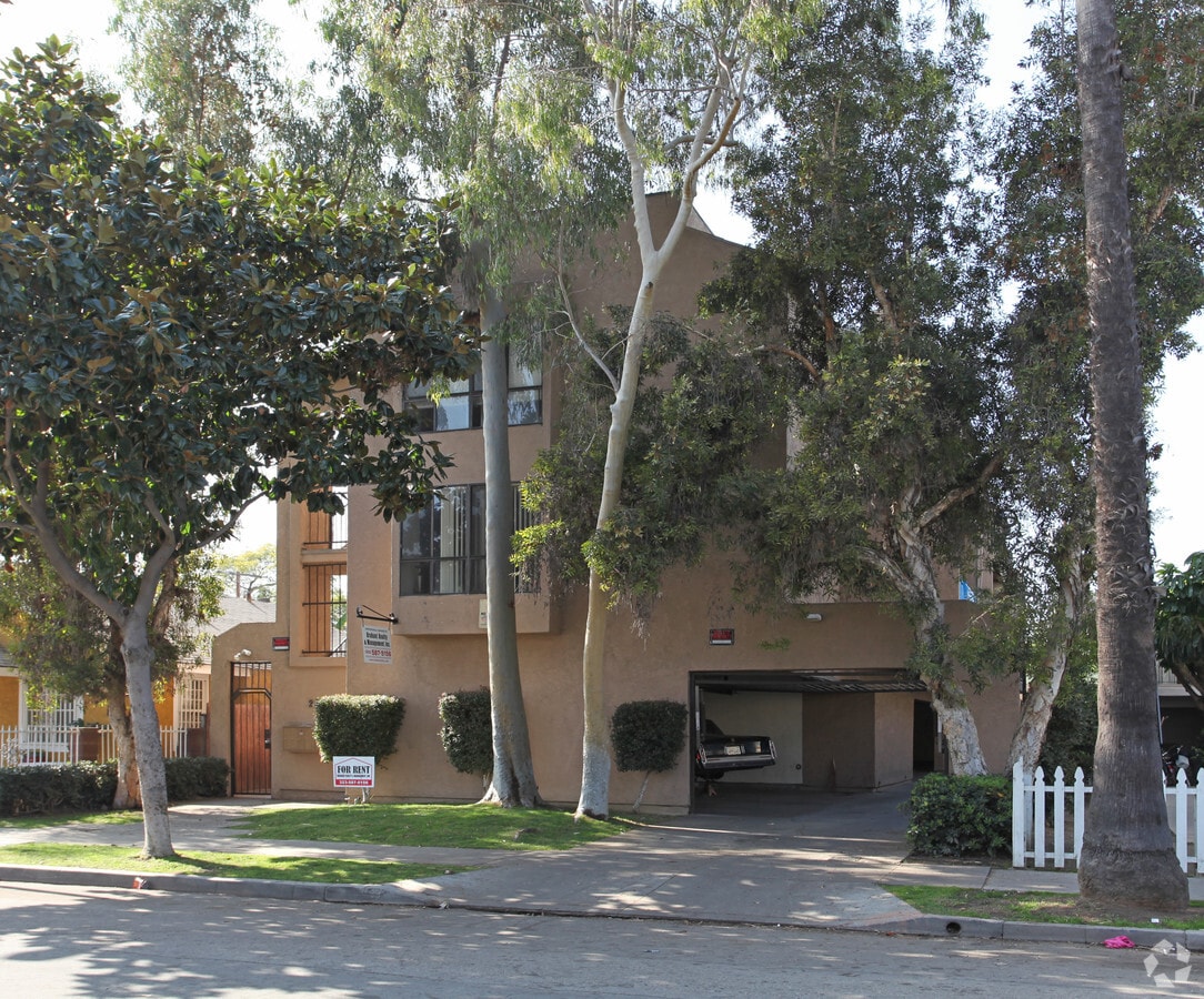 Photo - 2315 Earl Ave