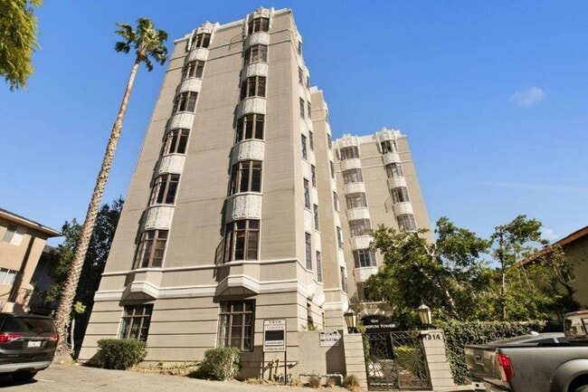 Photo - 1314 Hayworth Ave