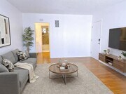 Photo - 325 E Stocker St