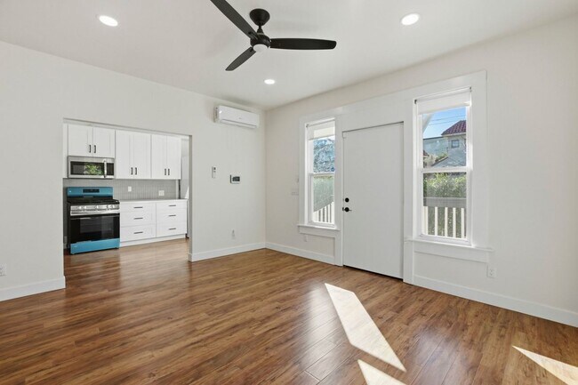 Photo - 312 Brookes Ave Unit A2