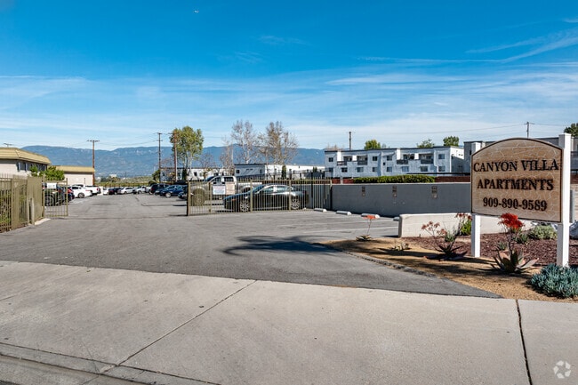 Community Entrance - Canyon Villa