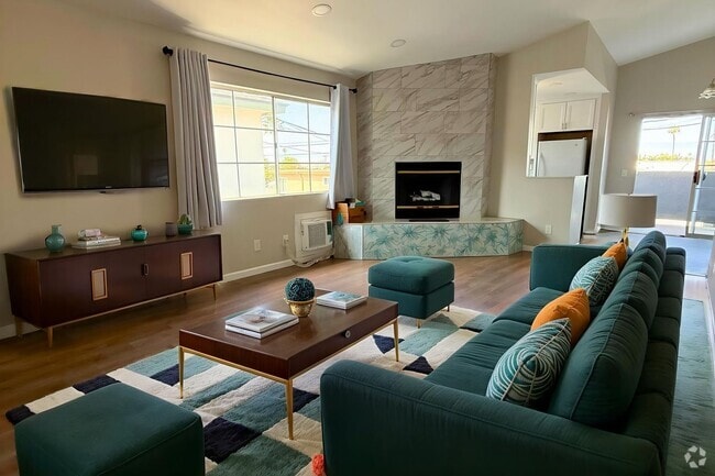 Building Photo - 4536 Arizona St Rental