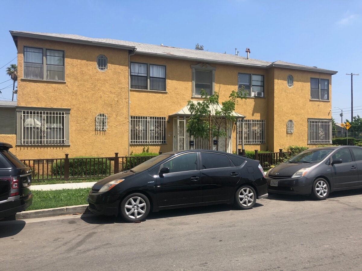 Photo - 3454 West Blvd Apartments Unit 3454 WEST BLVD