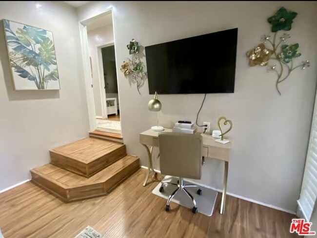 Photo - 5944 Irvine Ave