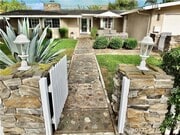 Photo - 220 Loyola Rd