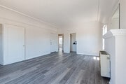 Photo - 4915 San Vicente Blvd Unit 2