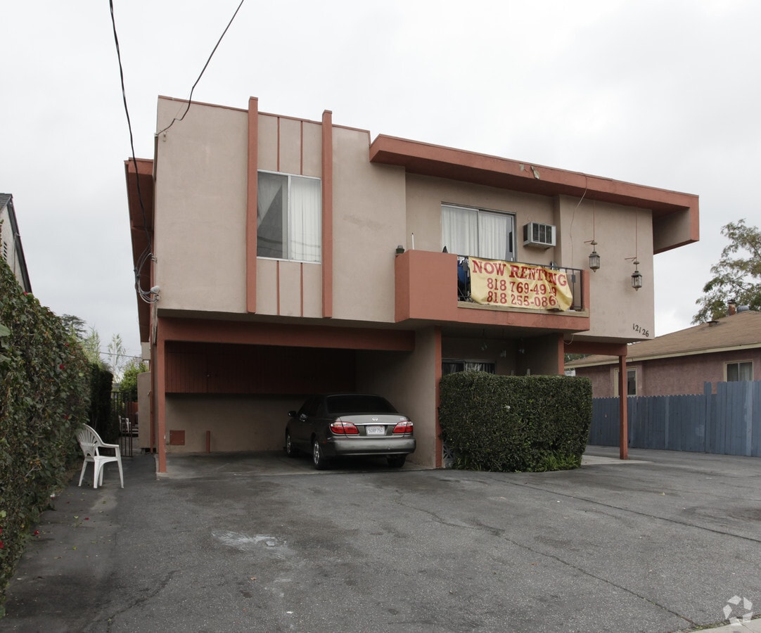 Photo - 12126 Oxnard St Apartments