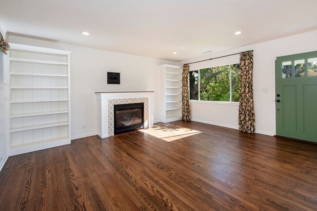 Photo - Spacious 3bd/2.5bth Remodeled Mesa Home!