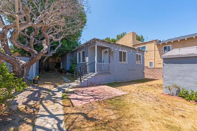 Building Photo - Cozy Redondo Beach Rental