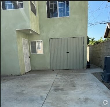 Building Photo - 11111 Pope Ave Rental