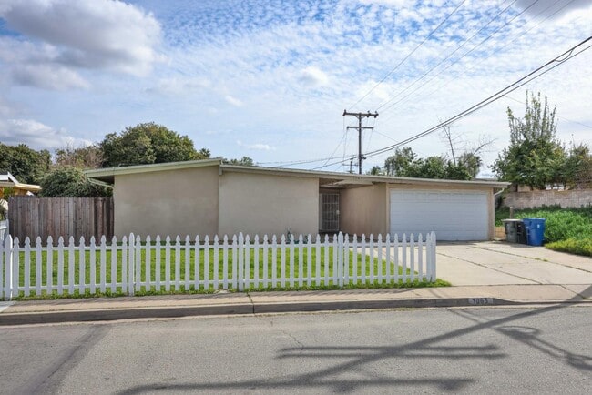 Photo - 1065 Barrett Ave House