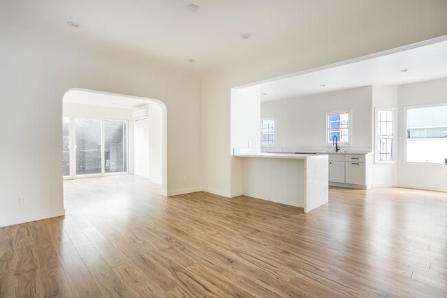 Photo - 740 S Stanley Ave