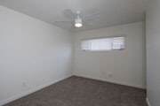 Photo - Remodeled North Park 1 BR with Stainless Steel Appliances and Washer/Dryer in Unit! Unit 4347 1/2