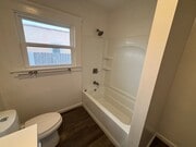 Photo - 520 E Cypress St