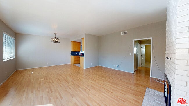 Photo - 14007 Milbank St Unit 5