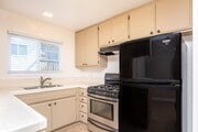 Photo - Spacious 2 Bedroom / 1.5 Bath Condominium ... Unit E