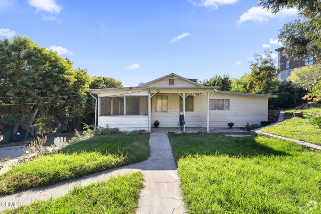 Building Photo - 11798 Kagel Canyon St Rental