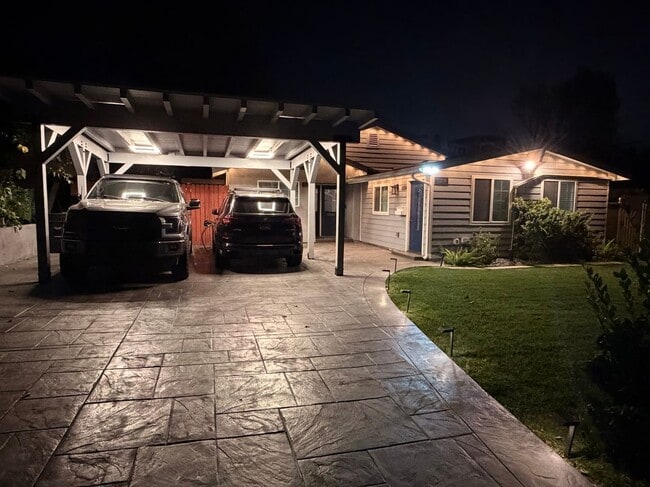 Photo - 11260 Orion Ave