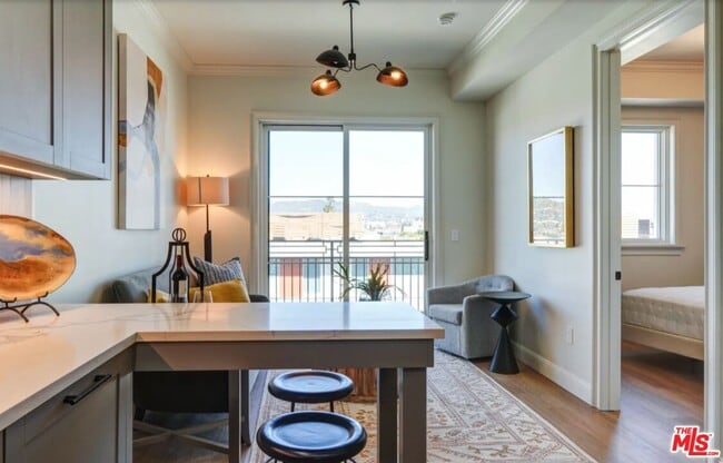 Photo - 5768 W 3rd St Unit PH9