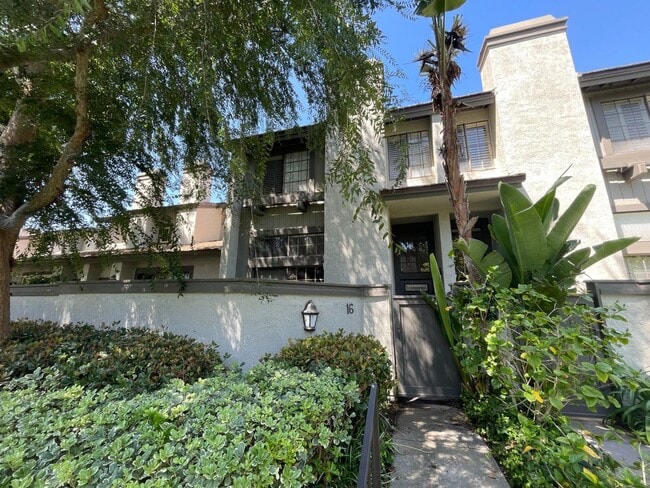 Building Photo - Highly Sought After Location in Turtle Roc... Rental