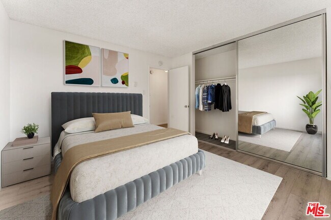 Photo - 1114 12th St Unit 206