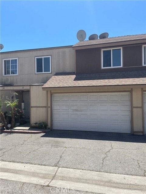 Photo - 12828 Ramona Blvd Condo Unit 111