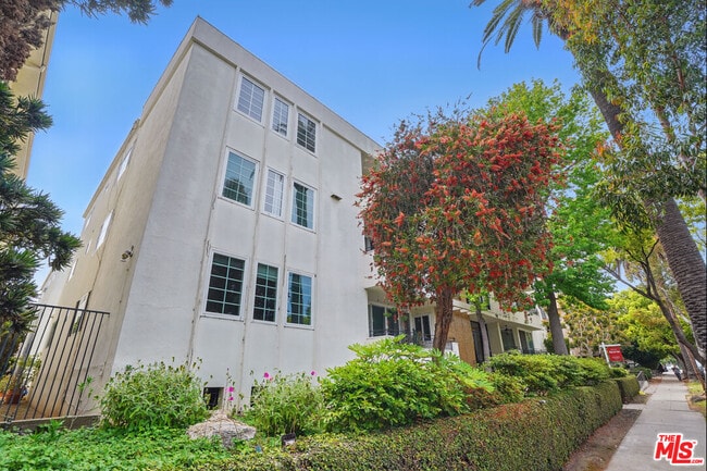 Photo - 930 3rd St Condo Unit 303