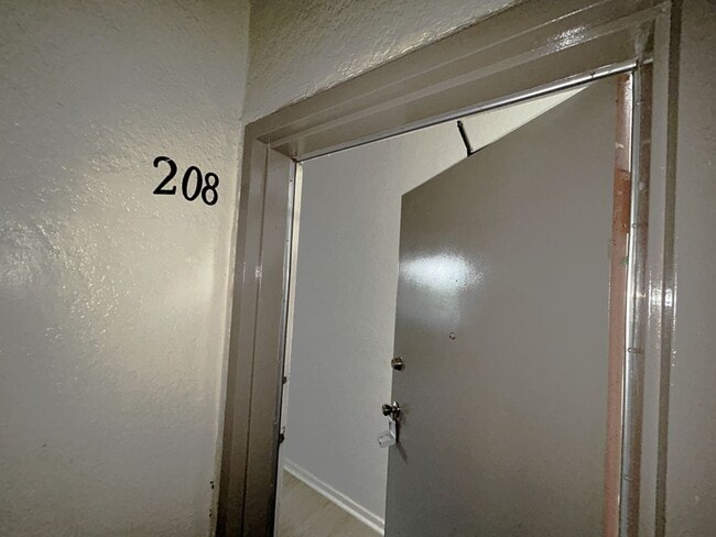 Photo - 3316 San Marino St Apartments