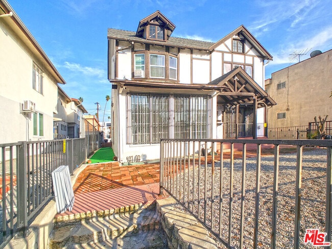 Photo - 336 S Wilton Pl Condo