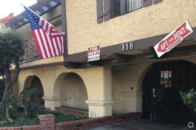 Building Photo - 318 W Chevy Chase Dr Unit chevy chase partners llc Rental