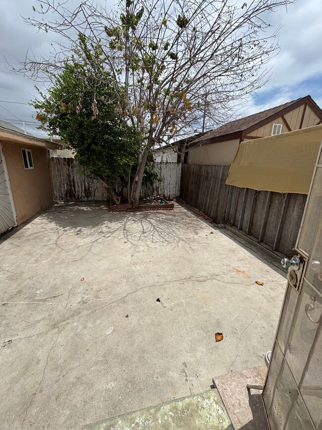 Photo - 1034 Ronan Ave