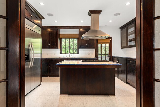 Photo - 407 N Orange Dr