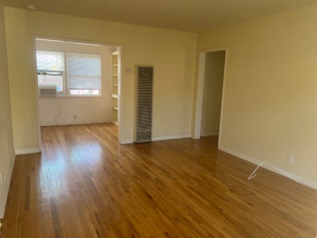 Photo - 645 S Marengo Ave Unit E