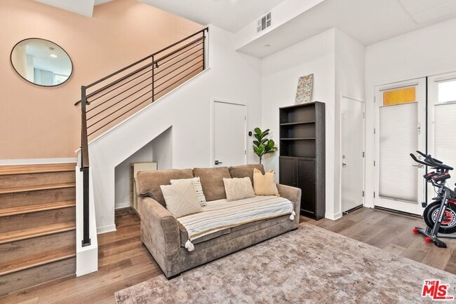 Photo - 3034 1/4 N Coolidge Ave