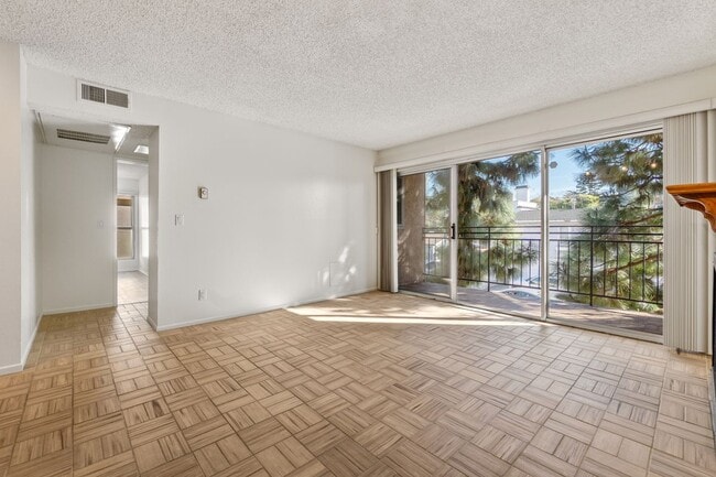 Photo - 600 Monterey Blvd Unit 5