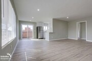 Photo - Remodeled 2Bdm 1Ba Duplex in the Heart of ... House