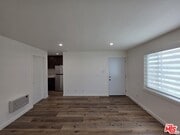 Photo - 2400 Vanderbilt Ln Unit 2400D