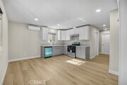 Photo - 610 W Hollyvale St