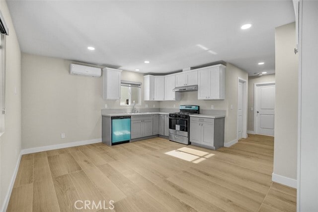 Photo - 610 W Hollyvale St