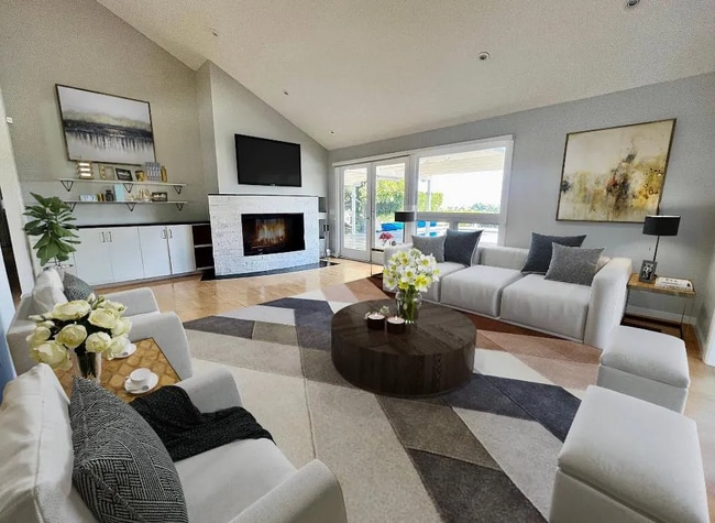 Photo - 16972 Oak View Dr