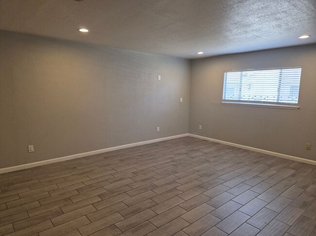 Photo - 928 N Humboldt Ave